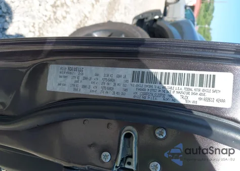 2020 Ram 1500 Classic Warlock 4X4 6'4 Box from USA, damaged, VIN 1C6RR7GTXLS123732